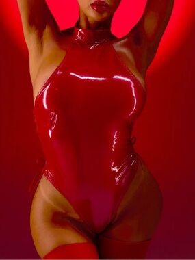 RED TRINITY BODYSUIT ‼️